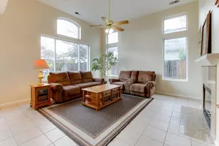 740 Hillock, Hollister, CA 95023 - Photo 13