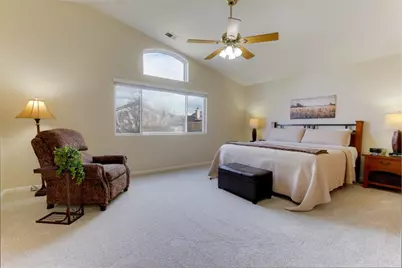 740 Hillock, Hollister, CA 95023 - Photo 33