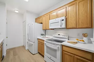 250 Santa Fe Ter 209, Sunnyvale, CA 94085 - Photo 9