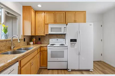 691 Fernwood Ave, Monterey, CA 93940 - Photo 17