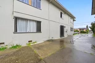 6928 Fresno St, Oakland, CA 94605 - Photo 3