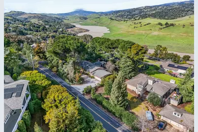 17490 Blue Jay Dr, Morgan Hill, CA 95037 - Photo 5