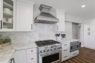 7945 Caledonia Dr, San Jose, CA 95135 - Photo 15