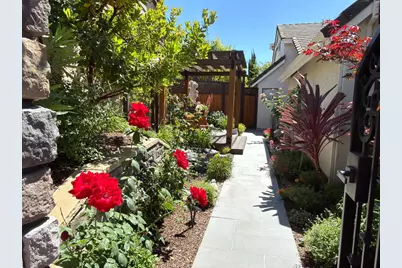 7945 Caledonia Dr, San Jose, CA 95135 - Photo 3