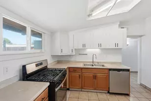 203 W Pearl Ave, Stockton, CA 95207 - Photo 15