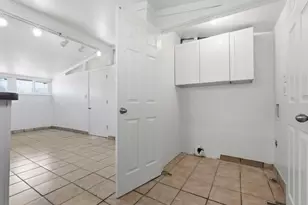 203 W Pearl Ave, Stockton, CA 95207 - Photo 17