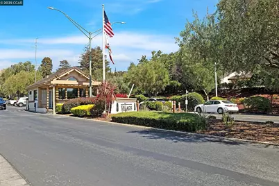 8449 Traminer Ct, San Jose, CA 95135 - Photo 43