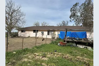 20860 Avenue 18 1/2 Ave 20886, Madera, CA 93637 - Photo 11