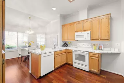 8652 Solera Dr, San Jose, CA 95135 - Photo 11