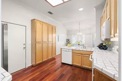 8652 Solera Dr, San Jose, CA 95135 - Photo 13