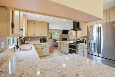 19033 Beatrice Dr, Salinas, CA 93907 - Photo 11