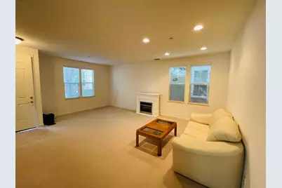 1016 Sallie Ln, Tracy, CA 95376 - Photo 5