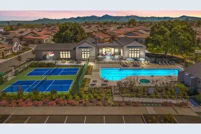 2112 Red Oak Dr, Hollister, CA 95023 - Photo 7