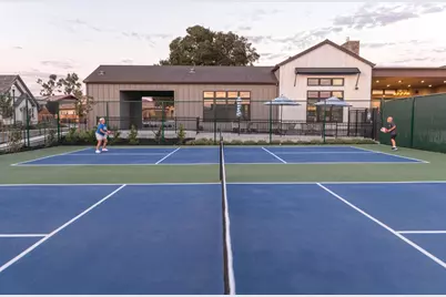 2112 Red Oak Dr, Hollister, CA 95023 - Photo 13