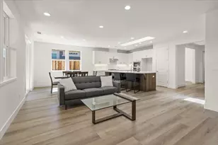 2109 White Oak Dr, Hollister, CA 95023 - Photo 5