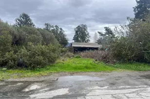 32 Crow Ave, Watsonville, CA 95076 - Photo 1