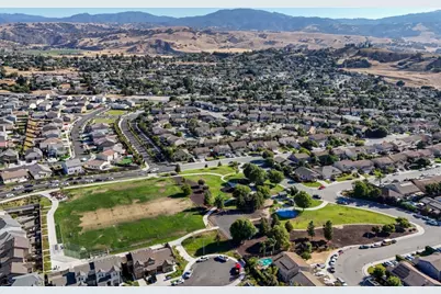 1740 Brentwood Ct, Hollister, CA 95023 - Photo 35