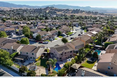 1740 Brentwood Ct, Hollister, CA 95023 - Photo 37