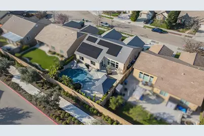 6625 W Vine Ct, Visalia, CA 93291 - Photo 9