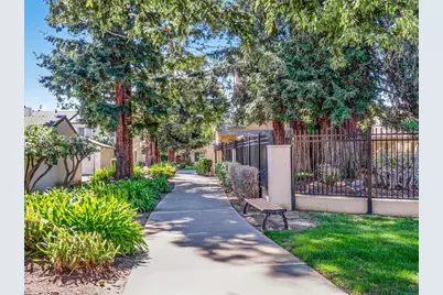 6103 Edenhall Dr, San Jose, CA 95129 - Photo 37