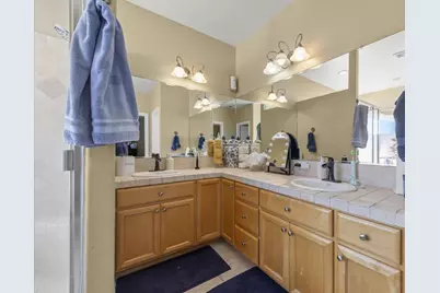 1901 Calistoga Dr, Hollister, CA 95023 - Photo 31