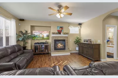 1901 Calistoga Dr, Hollister, CA 95023 - Photo 17