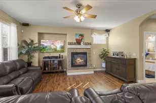 1901 Calistoga Dr, Hollister, CA 95023 - Photo 17