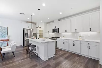 211 Arabian Ln, Hollister, CA 95023 - Photo 11