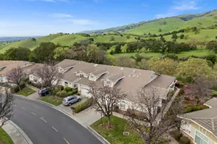 9008 Village View Dr, San Jose, CA 95135 - Photo 3