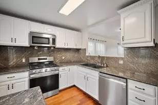 10510 East Ct, Oakland, CA 94603 - Photo 9