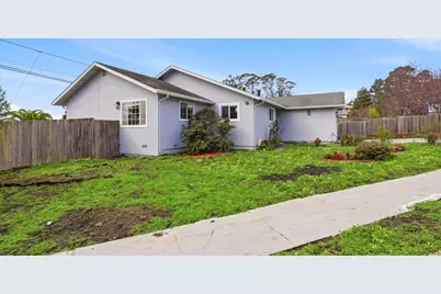 423 Montecito Ave, El Granada, CA 94018 - Photo 3