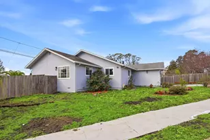 423 Montecito Ave, El Granada, CA 94018 - Photo 3