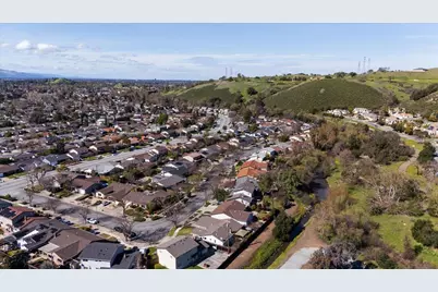 951 Wallace Dr, San Jose, CA 95120 - Photo 51