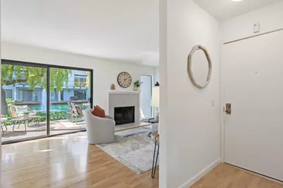 905 W Middlefield Rd 917, Mountain View, CA 94043 - Photo 3