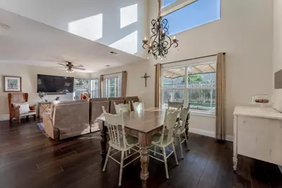 724 Wisteria Dr, Gilroy, CA 95020 - Photo 9