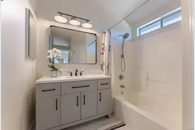 724 Wisteria Dr, Gilroy, CA 95020 - Photo 23