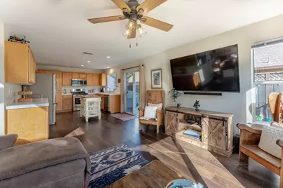 724 Wisteria Dr, Gilroy, CA 95020 - Photo 11