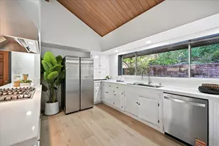 14582 Horseshoe Ct, Saratoga, CA 95070 - Photo 41