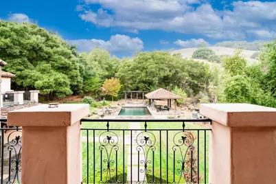 5371 Stonehurst Dr, Martinez, CA 94553 - Photo 27