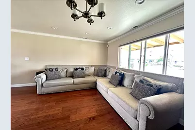 1300 Mesa Dr, Hollister, CA 95023 - Photo 11