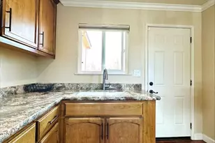 1300 Mesa Dr, Hollister, CA 95023 - Photo 11