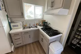 1300 Mesa Dr, Hollister, CA 95023 - Photo 9