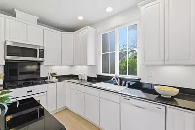 247 Peppermint Tree Ter 5, Sunnyvale, CA 94086 - Photo 13