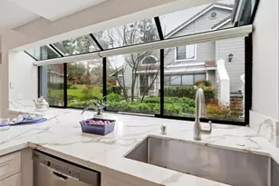 2570 Yerba Bank Ct, San Jose, CA 95121 - Photo 9