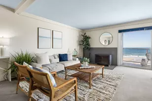 22130 E Cliff Dr 3D, Santa Cruz, CA 95062 - Photo 3