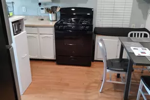 827 Central Ave, Hollister, CA 95023 - Photo 5