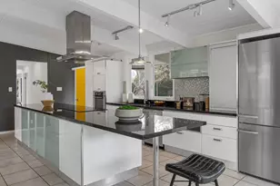 829 Talisman Dr, Palo Alto, CA 94303 - Photo 35