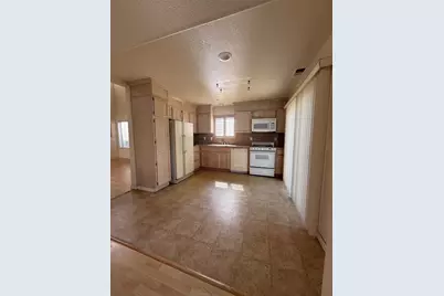 949 Nantucket Blvd 14, Salinas, CA 93906 - Photo 5