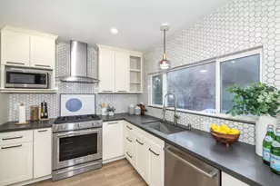 1111 Alma St, Palo Alto, CA 94301 - Photo 11