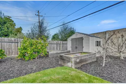 2081 Shoreview Ave, San Mateo, CA 94401 - Photo 29